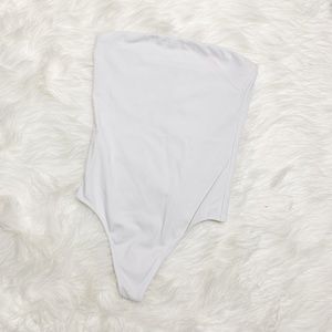 ARITZIA Wildfred Free sleeveless thong bodysuit